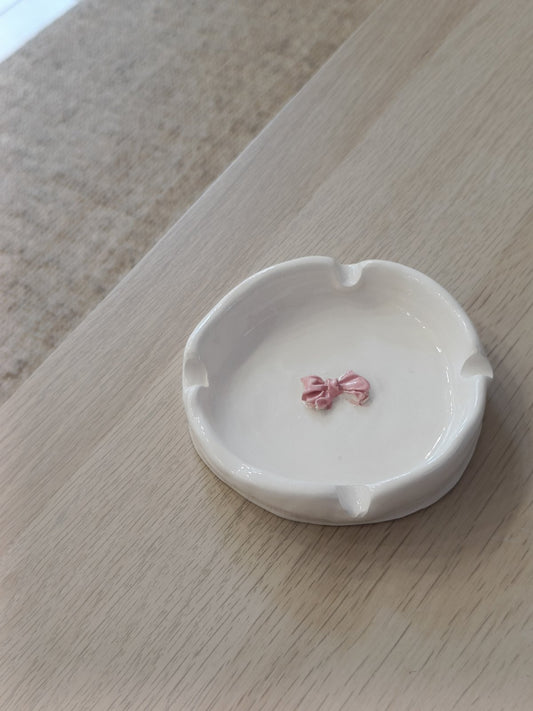 Ceramic ashtray